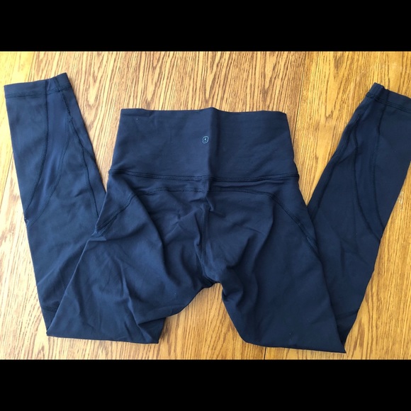 Lululemon Mesh Cutout Leggings size 4 - Picture 3 of 6